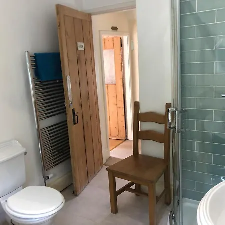 High House - A Traditional From بيت للعطل سانت بييز