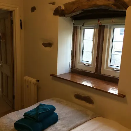 High House - A Traditional From سانت بييز