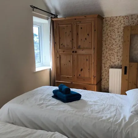 High House - A Traditional From بيت للعطل سانت بييز