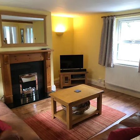 بيت للعطل High House - A Traditional From *