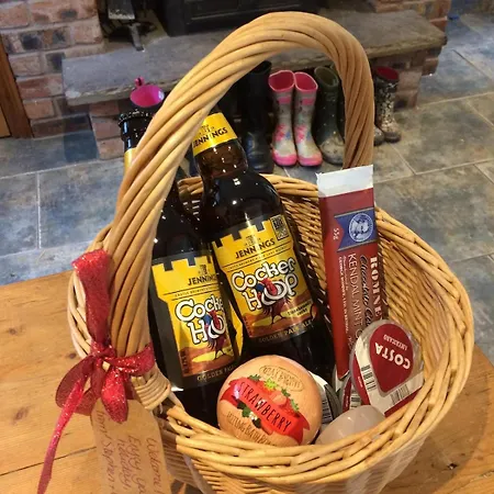 High House - A Traditional From سانت بييز