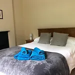 بيت للعطل High House - A Traditional From